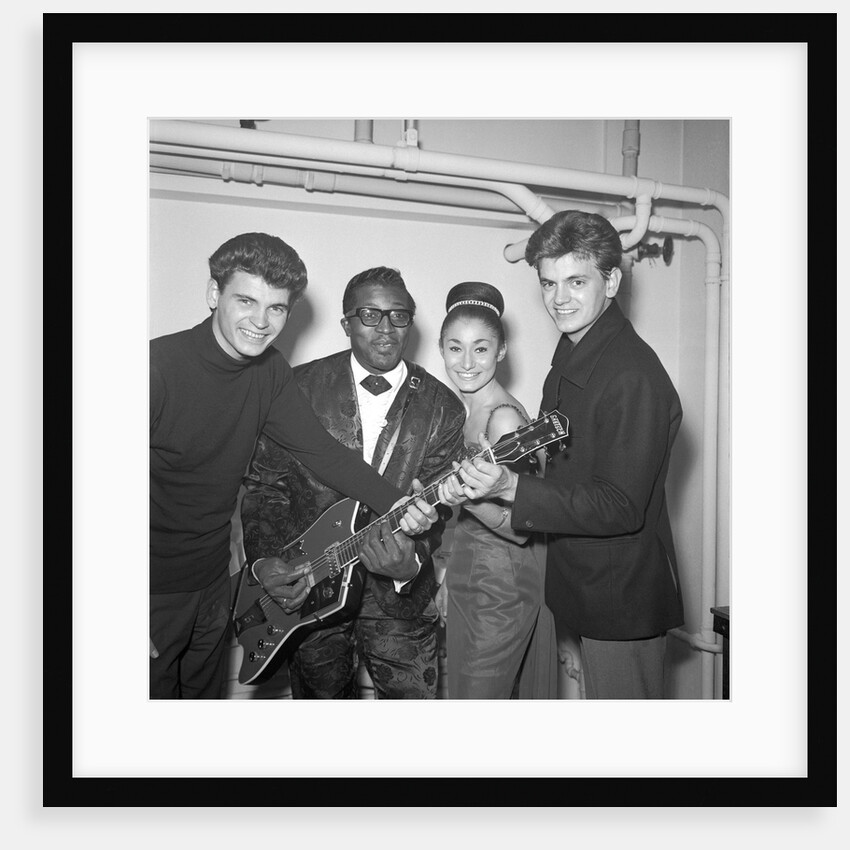 Everly Brothers with Bo Diddley by Harry Hammond