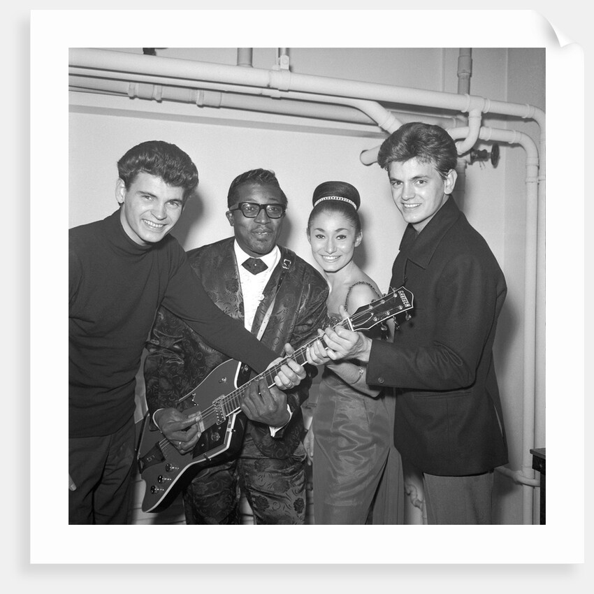 Everly Brothers with Bo Diddley by Harry Hammond