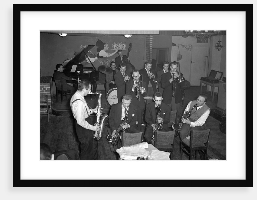 Ronnie Scott with unknown band by Harry Hammond
