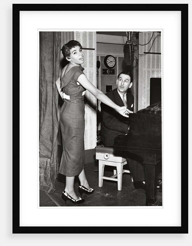 Shirley Bassey with Johnny Franz by Harry Hammond