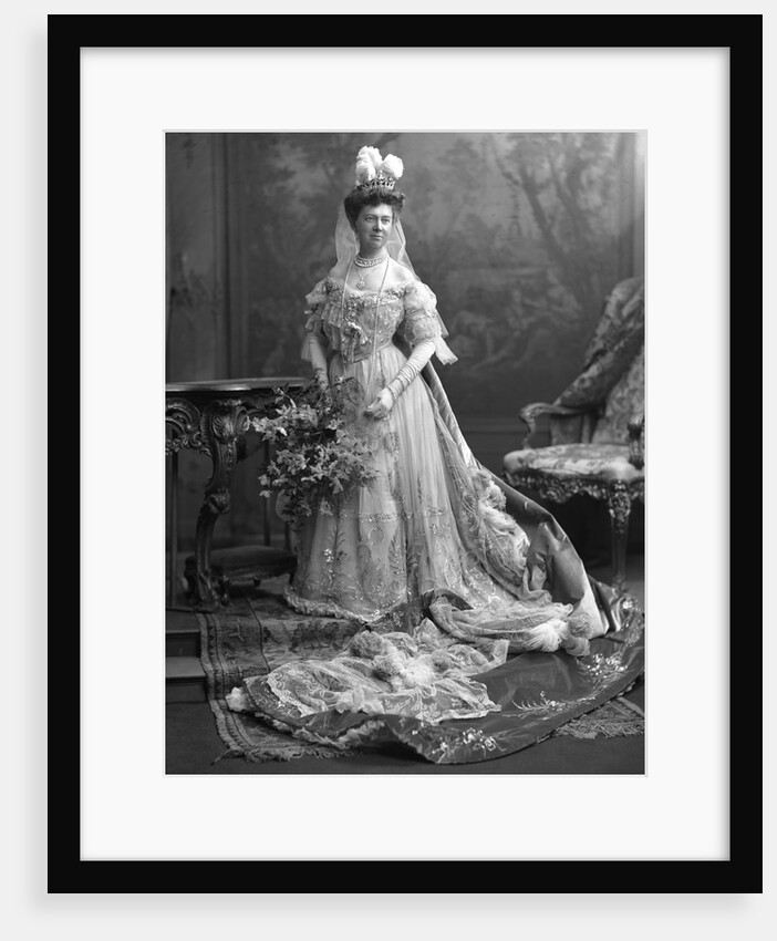 Lady Smiley by Lafayette Portrait Studios