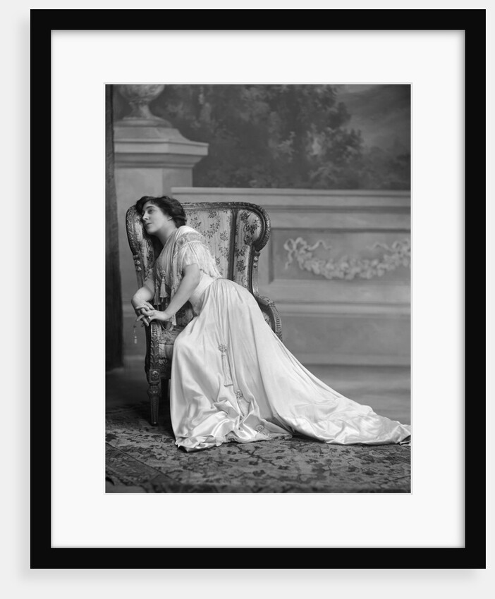 Lady De Bathe, before Lily Langtry by Lafayette Portrait Studios