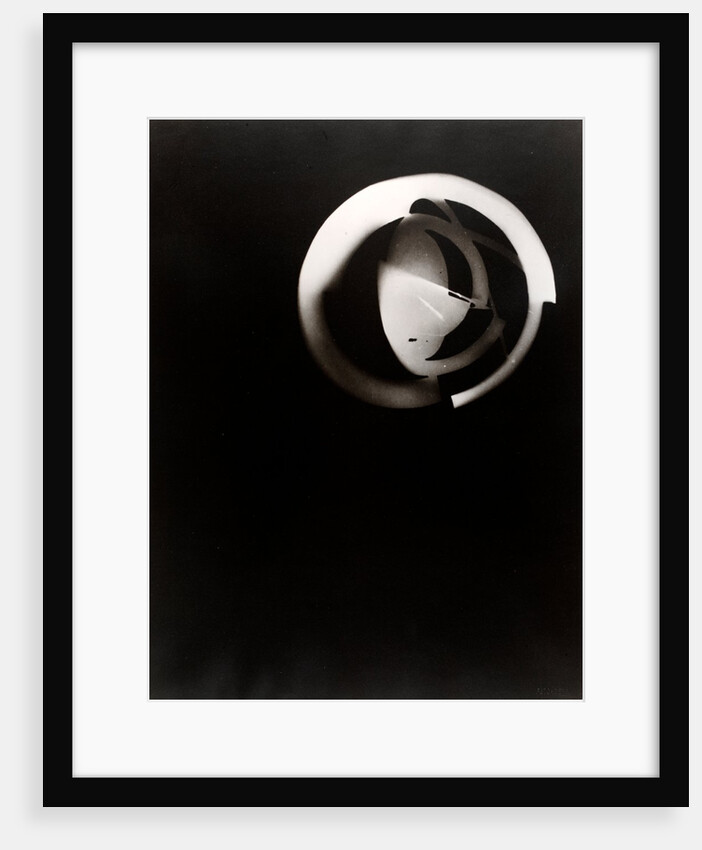 Fotogramm of segments and concentric circles of a sphere by László Moholy-Nagy