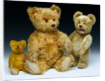 Three teddy bears by Shuco