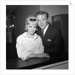 Wendy Richards and Mike Sarne by Harry Hammond