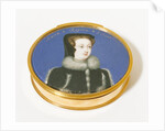 Gold oval snuff box by Unknown