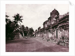 Arcade on the inner side of the wall surrounding the Great Pagoda by Captain Linnaeus Tripe